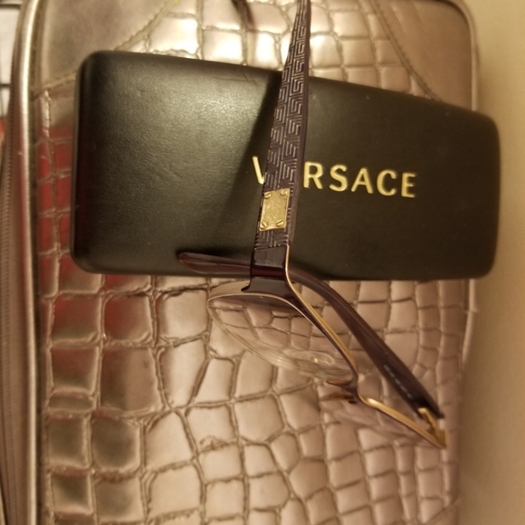 Versace - Picture 5 of 8